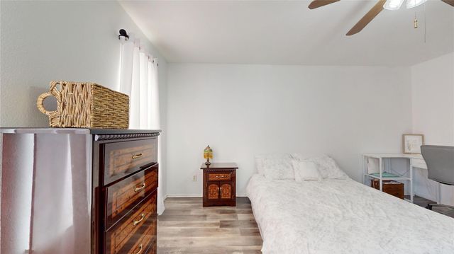 7106 Bayou Crest Drive, Houston, TX 77088