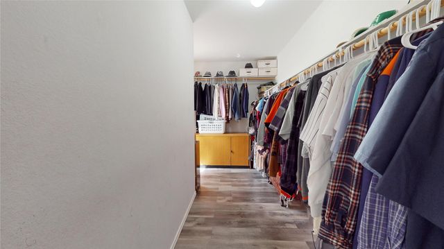 7106 Bayou Crest Drive, Houston, TX 77088