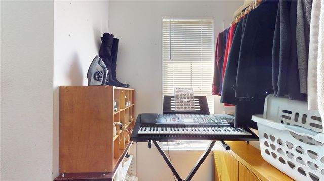 7106 Bayou Crest Drive, Houston, TX 77088