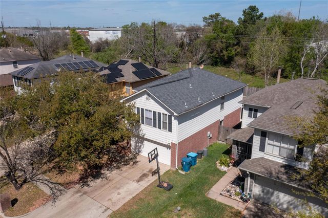 7106 Bayou Crest Drive, Houston, TX 77088