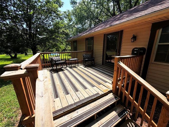 2414 N Hoover Road, Buckner, MO 64016