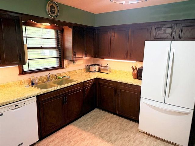 2414 N Hoover Road, Buckner, MO 64016