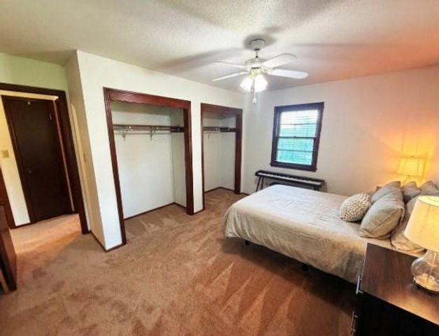 2414 N Hoover Road, Buckner, MO 64016