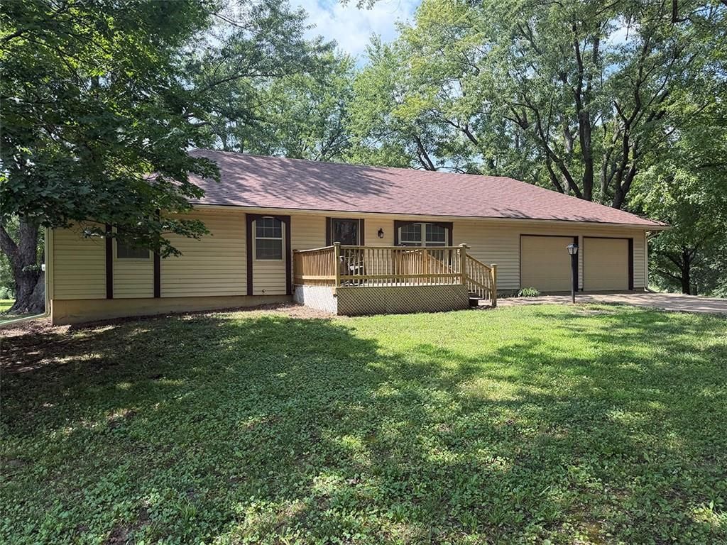 2414 N Hoover Road, Buckner, MO 64016