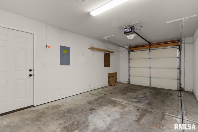 3005 N MOLLECK Drive, Peoria, IL 61604