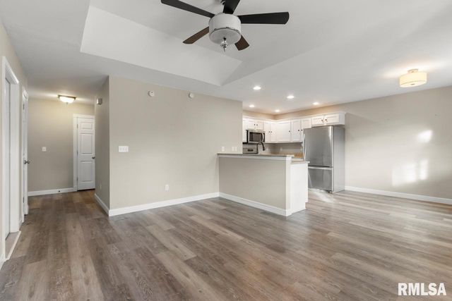 3005 N MOLLECK Drive, Peoria, IL 61604