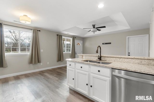 3005 N MOLLECK Drive, Peoria, IL 61604