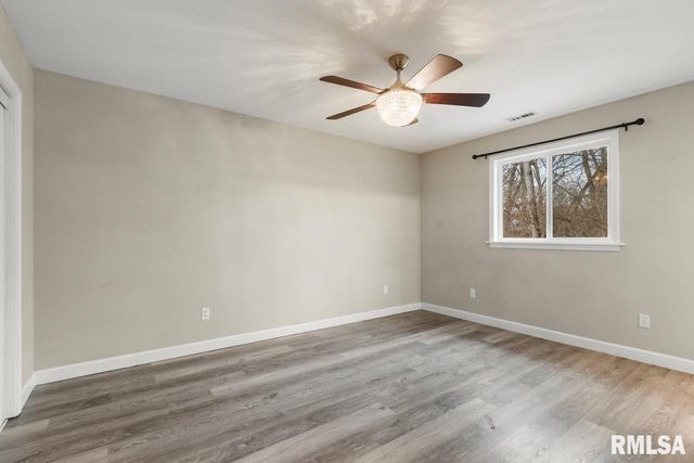 3005 N MOLLECK Drive, Peoria, IL 61604