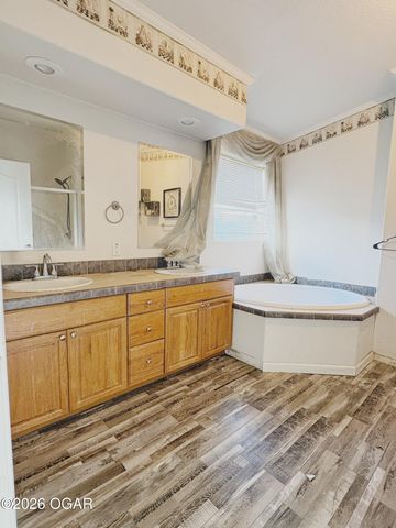 61956 E 265 Lane, Grove, OK 74344