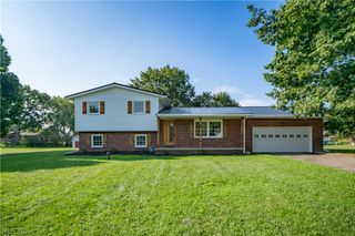 1232 Canyon Street NE, Uniontown, OH 44685