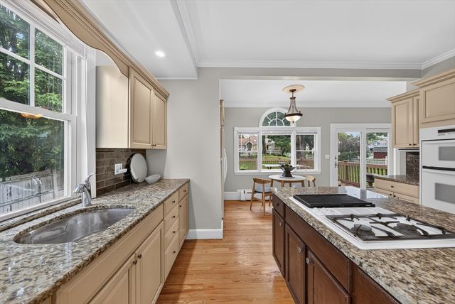 41 Maple St, Stoneham, MA 02180
