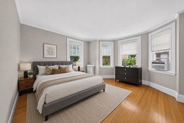 41 Maple St, Stoneham, MA 02180
