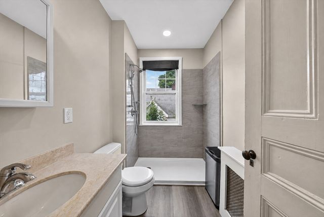 41 Maple St, Stoneham, MA 02180