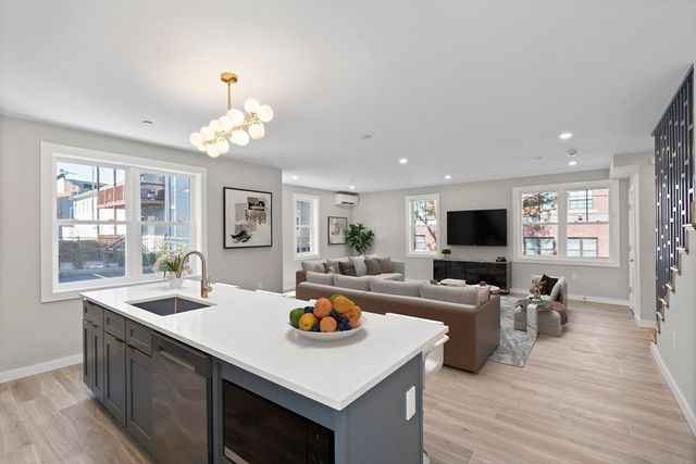 59 Perrin 2, Boston, MA 02119