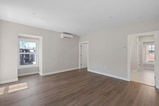 59 Perrin 2, Boston, MA 02119