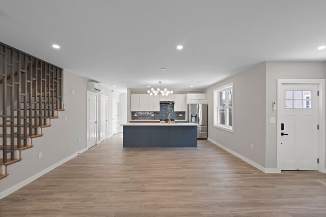 59 Perrin 2, Boston, MA 02119