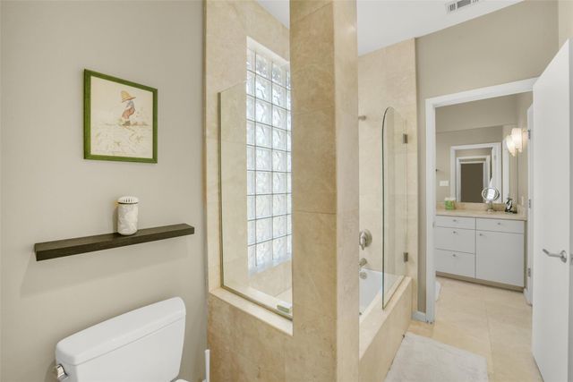 15 Hudson Circle, Houston, TX 77024