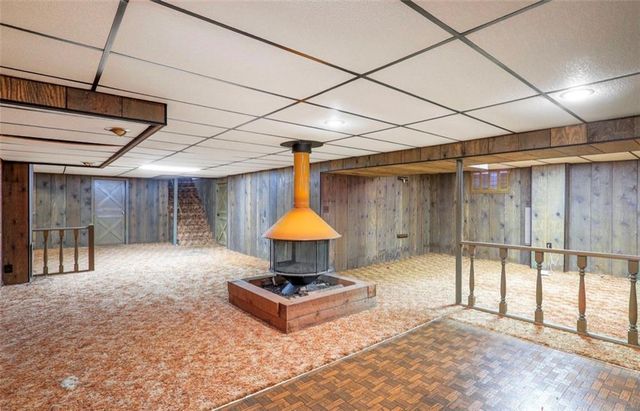 1208 NW Fairway Circle, Blue Springs, MO 64014