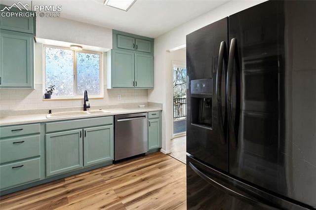 528 Rowe Lane, Colorado Springs, CO 80911