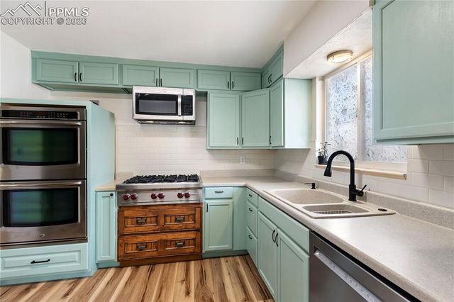 528 Rowe Lane, Colorado Springs, CO 80911