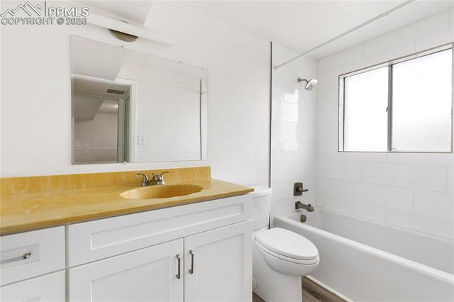 528 Rowe Lane, Colorado Springs, CO 80911