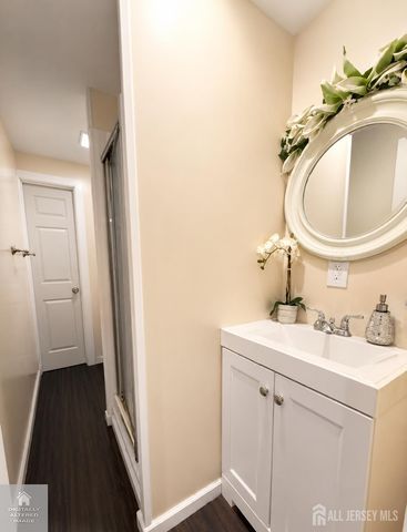 402 Thomas Street, Perth Amboy, NJ 08861