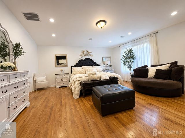 402 Thomas Street, Perth Amboy, NJ 08861
