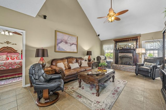 1765 Bridgeport Colony Lane, Fort Walton Beach, FL 32547