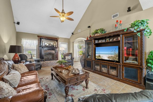 1765 Bridgeport Colony Lane, Fort Walton Beach, FL 32547