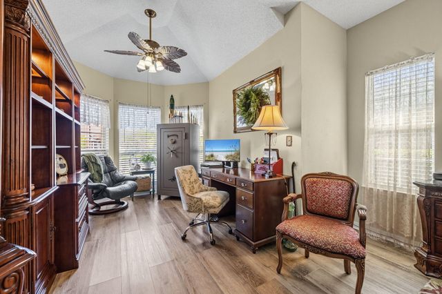 1765 Bridgeport Colony Lane, Fort Walton Beach, FL 32547