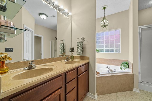 1765 Bridgeport Colony Lane, Fort Walton Beach, FL 32547