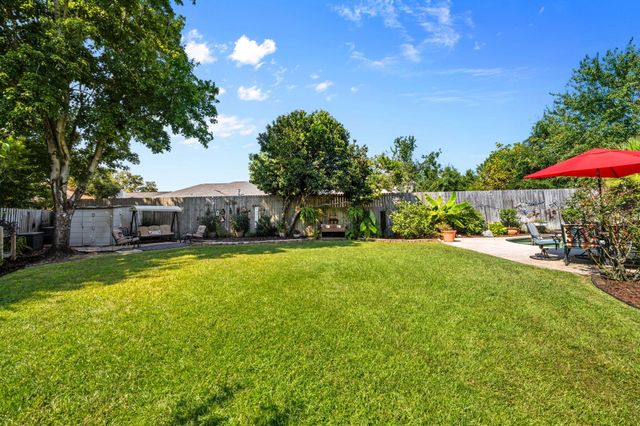 1765 Bridgeport Colony Lane, Fort Walton Beach, FL 32547