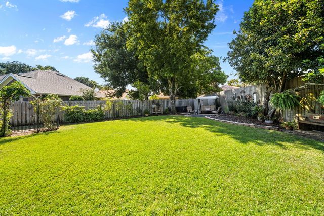 1765 Bridgeport Colony Lane, Fort Walton Beach, FL 32547