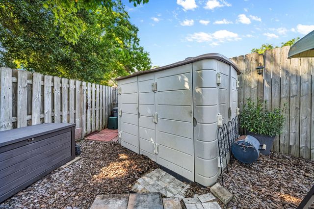 1765 Bridgeport Colony Lane, Fort Walton Beach, FL 32547