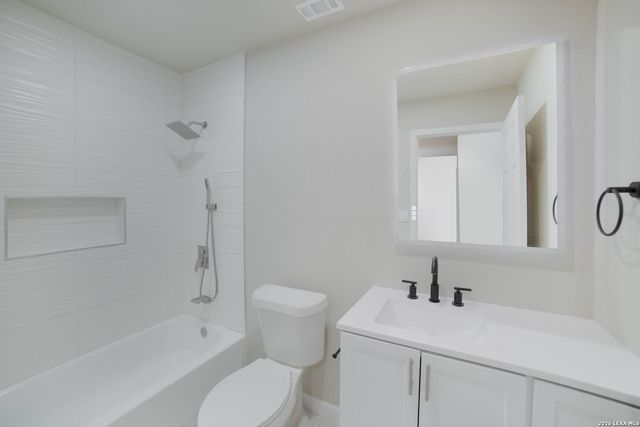 1702 Hays St Unit 104, San Antonio, TX 78202