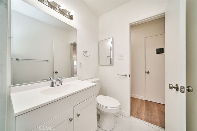 1103 S Hobart Boulevard, Los Angeles, CA 90006