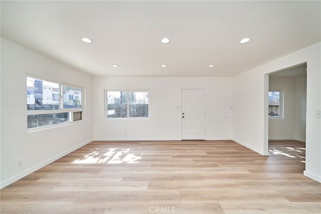 1103 S Hobart Boulevard, Los Angeles, CA 90006