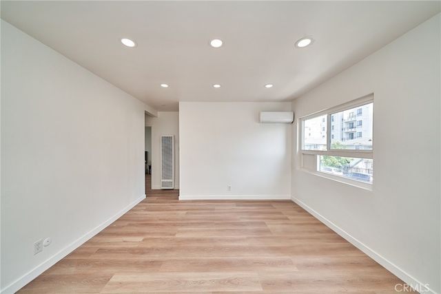 1103 S Hobart Boulevard, Los Angeles, CA 90006