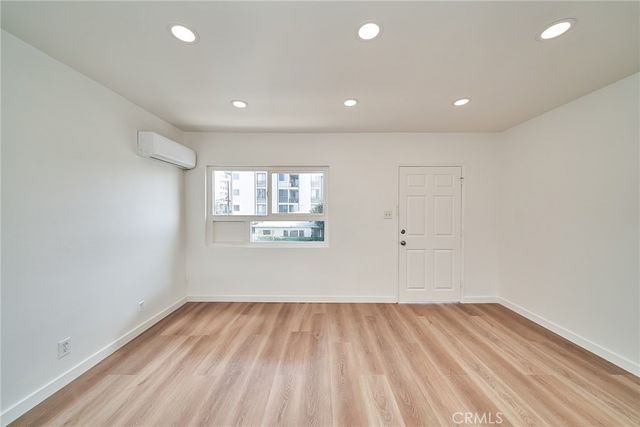1103 S Hobart Boulevard, Los Angeles, CA 90006