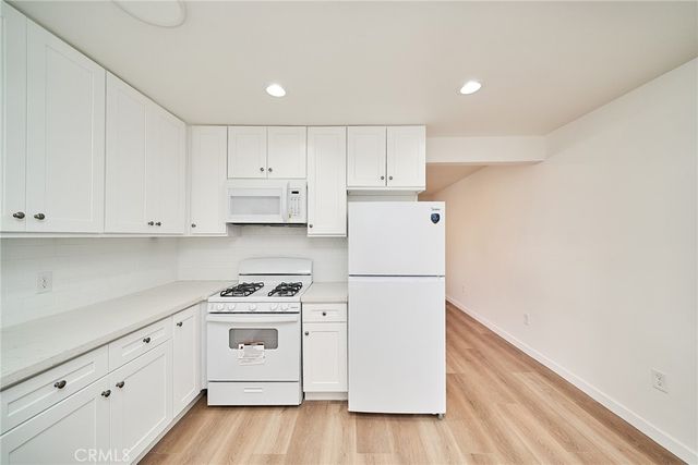 1103 S Hobart Boulevard, Los Angeles, CA 90006