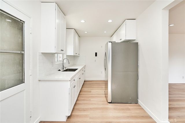 1103 S Hobart Boulevard, Los Angeles, CA 90006