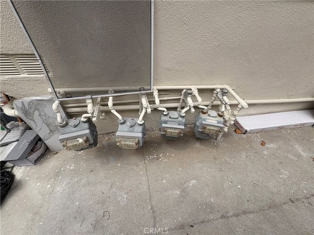 1103 S Hobart Boulevard, Los Angeles, CA 90006