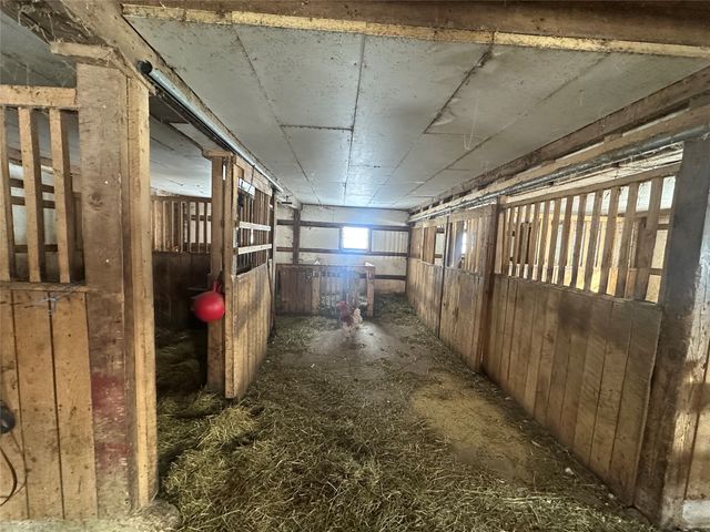 9573 STATE LINE Road, Albion, PA 16401