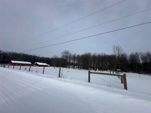 9573 STATE LINE Road, Albion, PA 16401