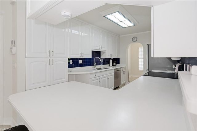 128 Viking WAY, Naples, FL 34110