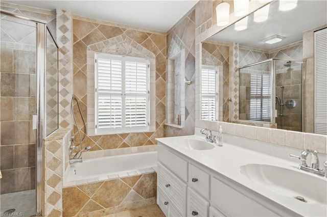 128 Viking WAY, Naples, FL 34110