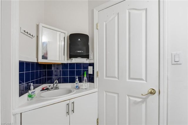 128 Viking WAY, Naples, FL 34110