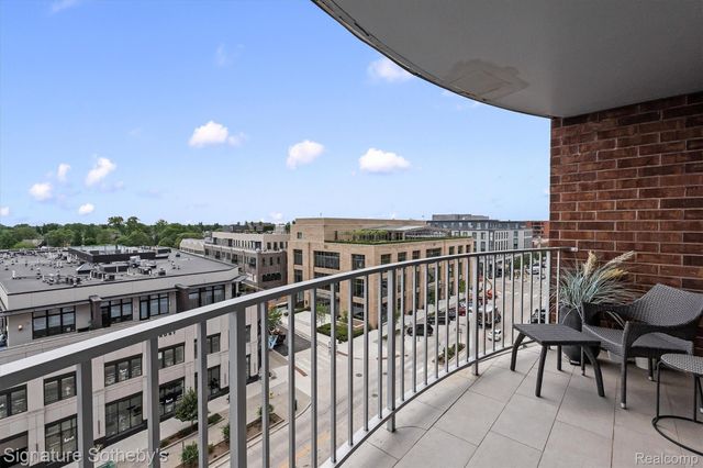 411 S Old Woodward Avenue 704, Birmingham, MI 48009