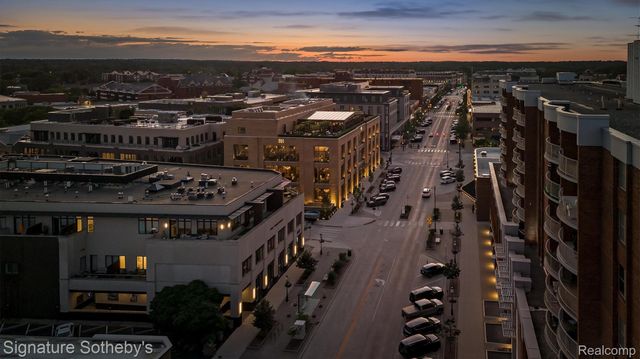 411 S Old Woodward Avenue 704, Birmingham, MI 48009