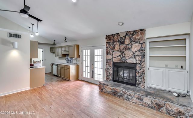 1116 Benbrook Drive, Madison, MS 39110
